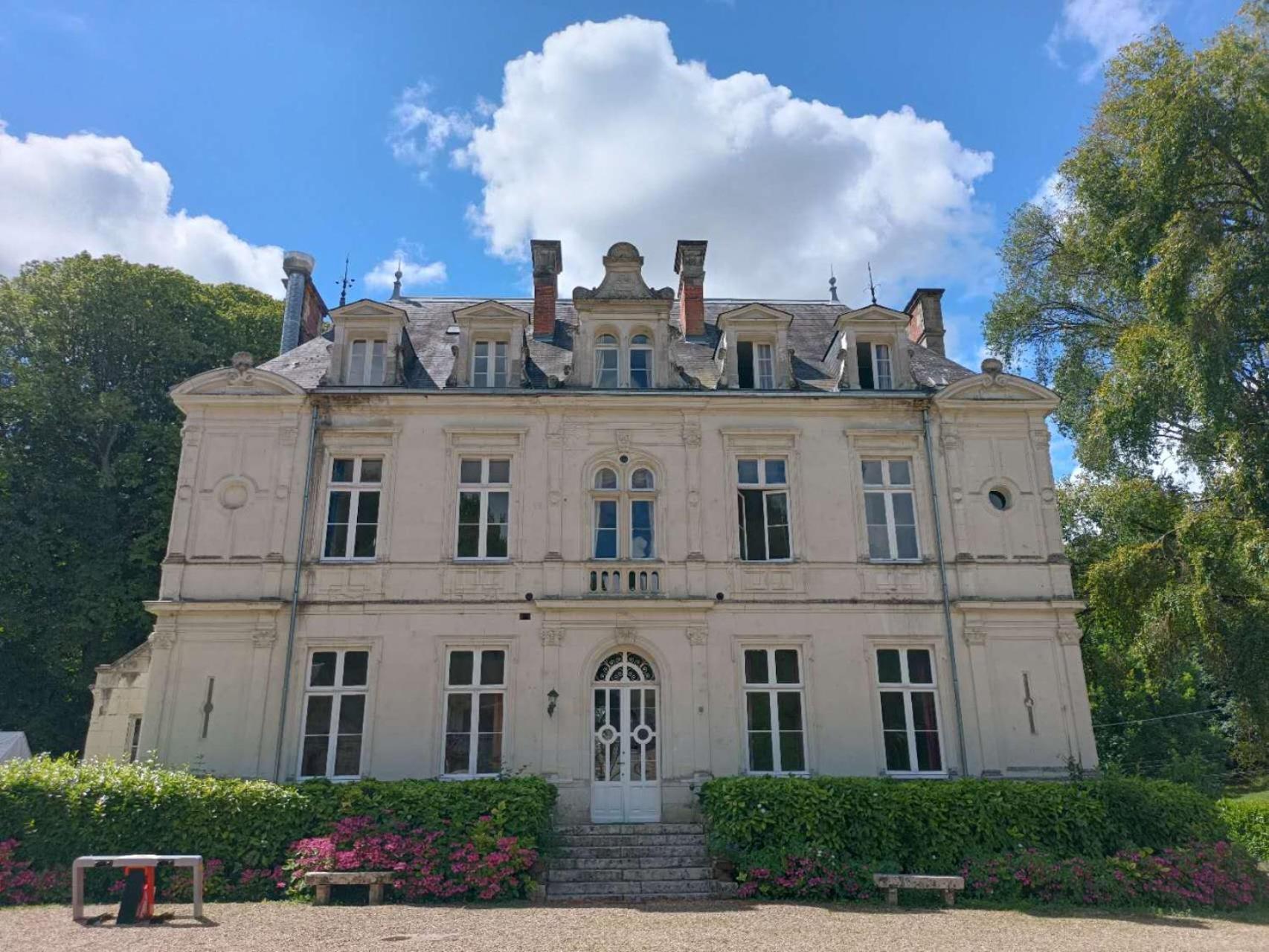 Chateau De Vallagon Montrichard Exterior photo