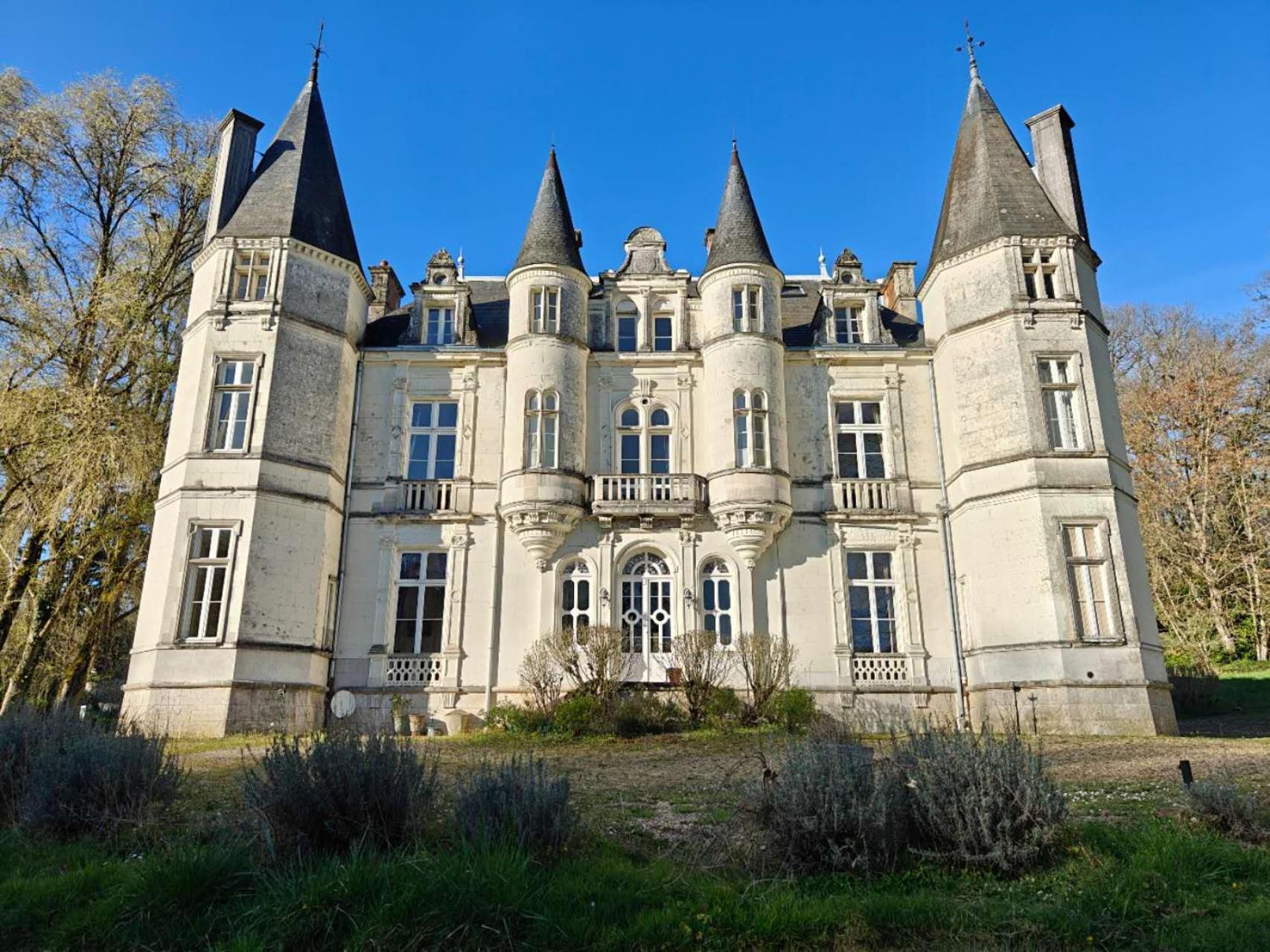 Chateau De Vallagon Montrichard Exterior photo