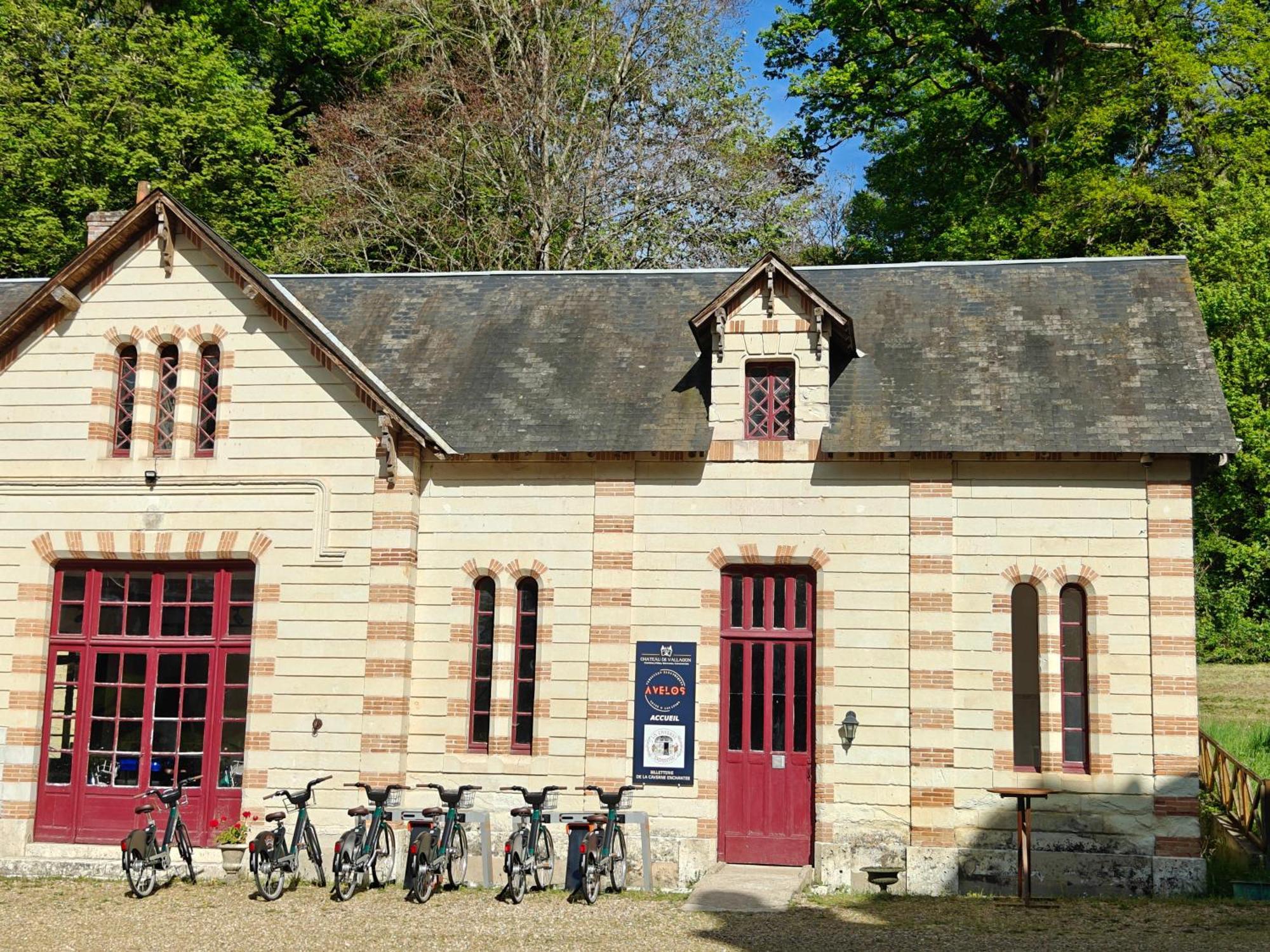 Chateau De Vallagon Montrichard Exterior photo
